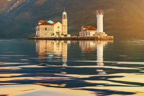 Private Speedboat Tour to Lady of the Rocks and Perast Old Town