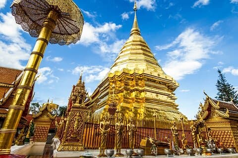 Doi Suthep och Wat Pha Lat Sunrise Tour (endast små grupper)