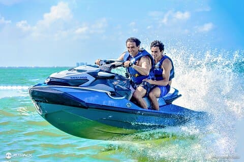 Esperienza Waverunner a Cancun! Formazione, attrezzatura e istruttore