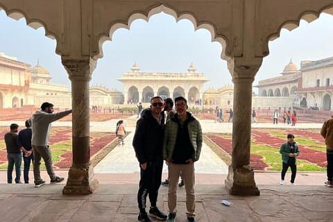 Overnatning Taj Mahal Sunrise Tour fra Mumbai med fly og hotel