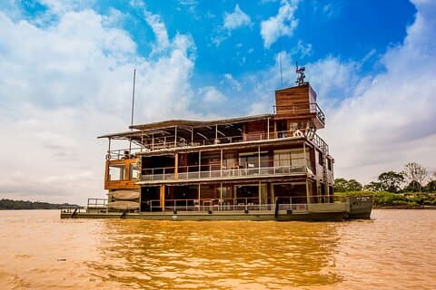 4-Day Amazon River Luxury Cruise in Iquitos on the Delfin I