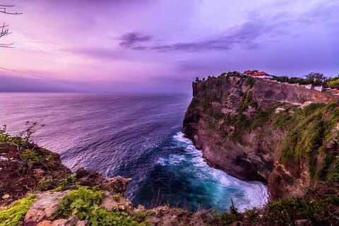 Découvrez le meilleur de la destination Ubud et de l'incroyable temple Uluwatu