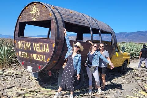 Tour de Mezcal e Pulque em Matatlán com a Mobile Barrel