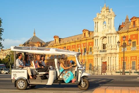 Velkommen til Sevilla: Tur i en privat øko-tuk-tuk med en lokal guide