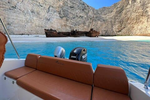 Zakynthos privat krydstogt til Shipwreck Beach & Blue Caves