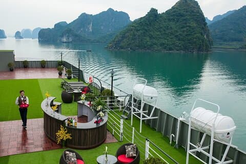 Era Cruise 2 giorni Esplora la baia di Halong e la baia di Lan Ha da Hanoi