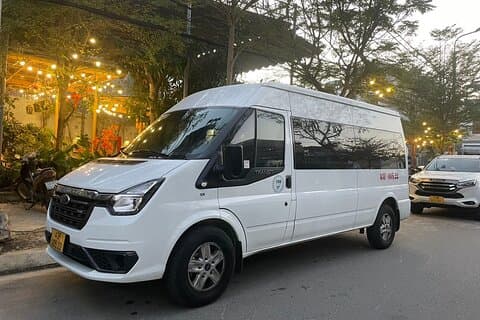 Shuttle from Da Nang Airport to Hoi An city or vice versa