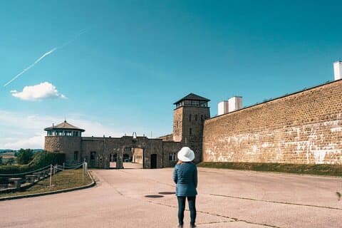 Visita privada ao acampamento de dia inteiro em Mauthausen saindo de Viena
