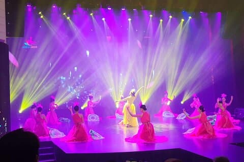 Upplev traditionell fantastisk Ao Dai Show i Da Nang City