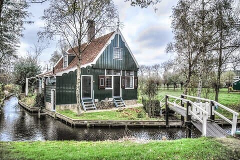 Visit Zaanse Schans from Amsterdam - Walking Tour