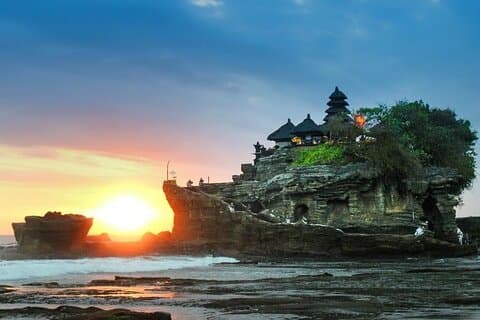 Tanah Lot-tur inklusive gömt vattenfall