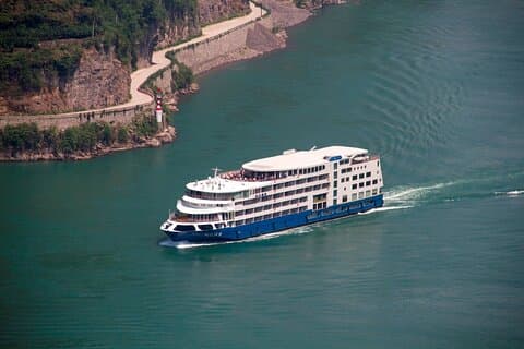 5D4N Yangtze River Cruise:Yichang to Chongqing by Yangzi Explorer