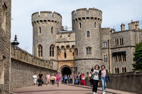 Hopp over køen Windsor Castle-dagstur fra London med guide