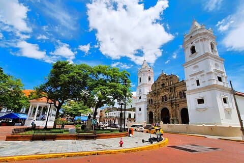Visite privée d'une demi-journée de la ville et du canal de Panama