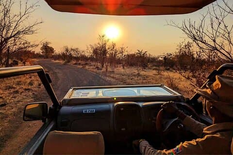 Buiten de gebaande paden : unieke safari's in Zambezi NP *GB-D-F-ES