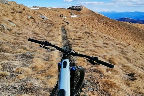 E-bike tour with aperitif included