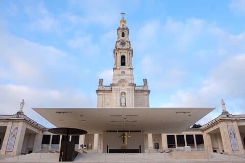 Fatima, Obidos and Nazaré Tour (8 hours)
