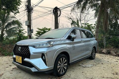 Privat taxa fra Hoi An til Da Nang med Sedan/SUV/16 sæder