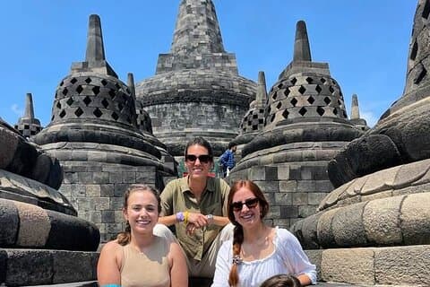 Borobudur Climb Up et Selogriyo Temple Rizières en Terrasses Trekking