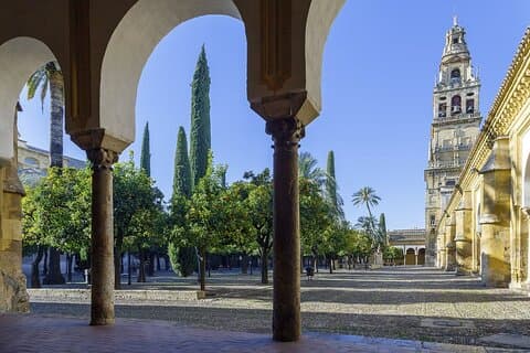 3-Hour Private Tour of Cordoba Weekends Tickets included