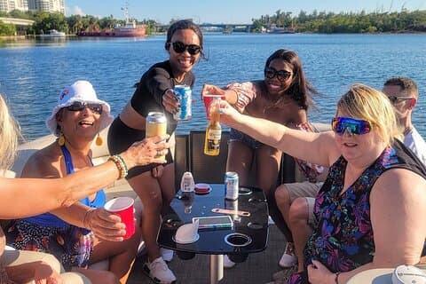 Fort Lauderdale Private Boat Charter & Haulover Sandbar Day/Night