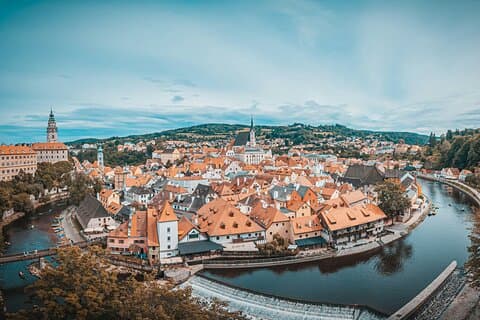 Private Scenic Transfer van Wenen naar Praag met 4h of Sightseeing