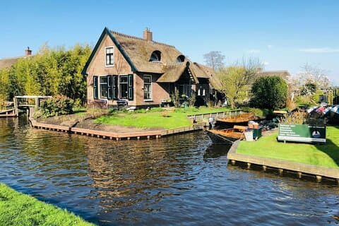 VIP privat tur til Giethoorn og Keukenhof med transport
