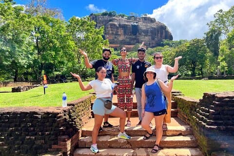 Von Colombo zur Festung Sigiriya, Dambulla & Minneriya Safari