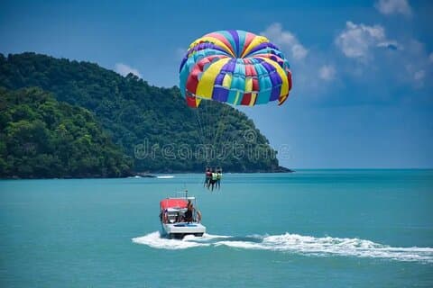Langkawi-svævebane og Sky Bridge inklusive parasailing-sensation