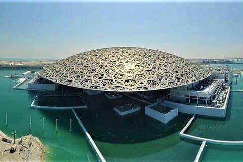 Ganztägige Stadtrundfahrt durch Abu Dhabi mit Louvre-Museum ab Dubai