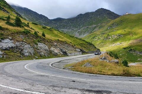 Viagem privada de um dia à Transfagarasan Road saindo de Bucareste / A melhor estrada do mundo