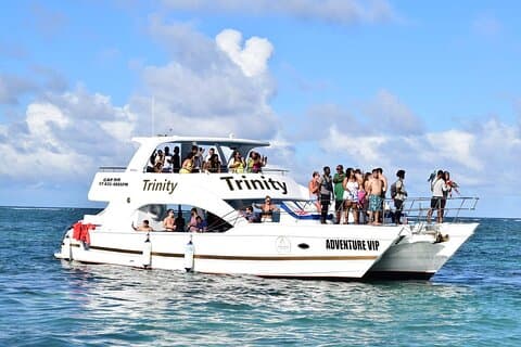 Party Boat Hip Hop Infinity