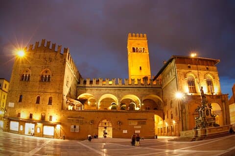 Bologna City Highlights Privat guidad tur på natten
