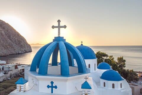 Les meilleurs sites touristiques de Santorin avec dégustation de vin et coucher de soleil à Oia