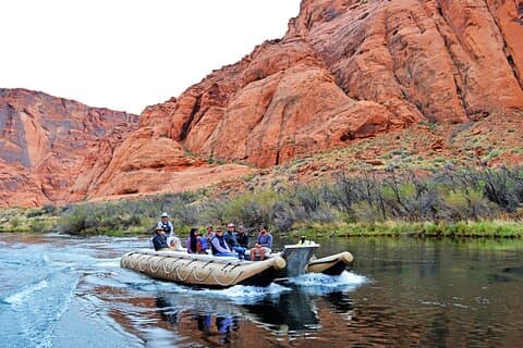 Grand Celebration-helikoptertour met rafting door de Black Canyon