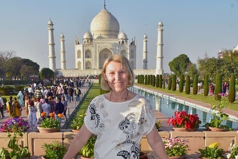 Skip The Line: Taj Mahal Sunrise Tour från - Delhi (all-inclusive)