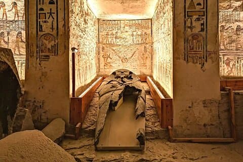 Luxor Day Trip from Hurghada: Ancient Wonders & Sites with Lunch!