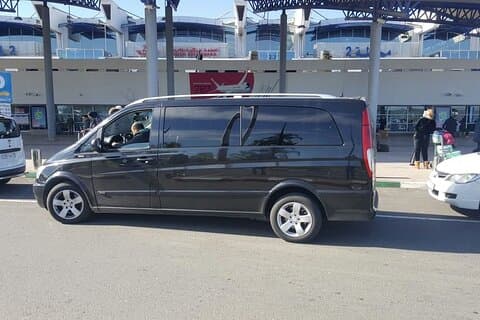 Privétransfer van de luchthaven Mohammed V naar de stad Casablanca