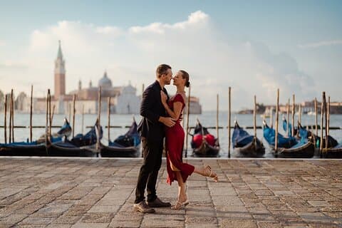 Sessão fotográfica exclusiva para casais e famílias em Veneza.