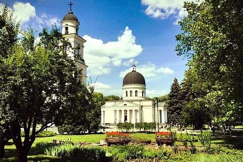 Beste av Chisinau Private City Tour