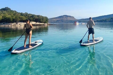 Stand Up Paddle-boarden rond Ksamil eilanden (3 keer per dag)