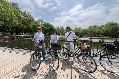Morgen sykkel tur langs Han River med en lokal