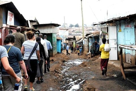 Nairobi Cultural Guidad Tur Kibera Slum och Bomas i Kenya