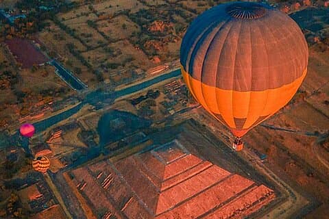 Private Balloon and Teotihuacán Experience