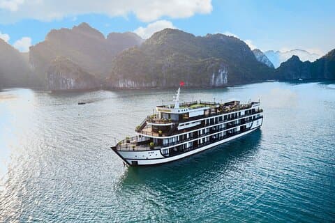 Best 5-Star Luxury Cruise in Halong Bay & Lan Ha Bay – 2D1N Tour