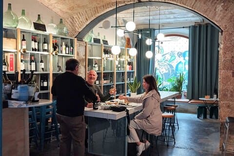 Een voorproefje van Catalaanse elegantie : Privé wijnproeverij in Barcelona