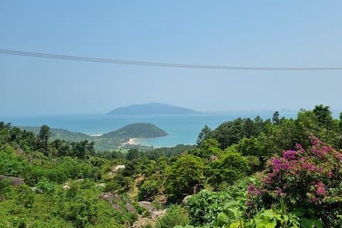Privater Autotransfer von Hue nach Hoi An mit Sehenswürdigkeiten