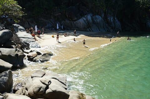 Walvissen spotten met snorkelen en Colomitos strand