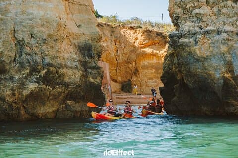 Kayak tour in Lagos to visit the caves.