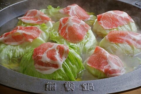 Kagoshima Hot-Pot Dining and Traditional Satsuma Dance Evening